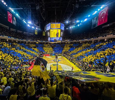 Basketbol Taraftarlığı ve Tribün Kültürü