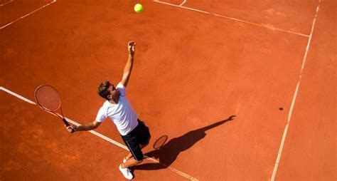 Tenis Turnuvalarında Zemin Seçiminin Etkisi